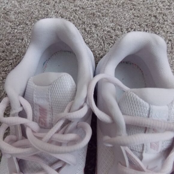 Nike Revolution 6 Next Nature Women's Road Running Shoe Size 6 - Picture 9 of 11